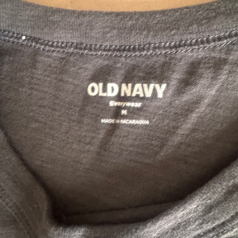Old Navy Women's Desert Graphic T-Shirt – Size M - Picture 2 of 2